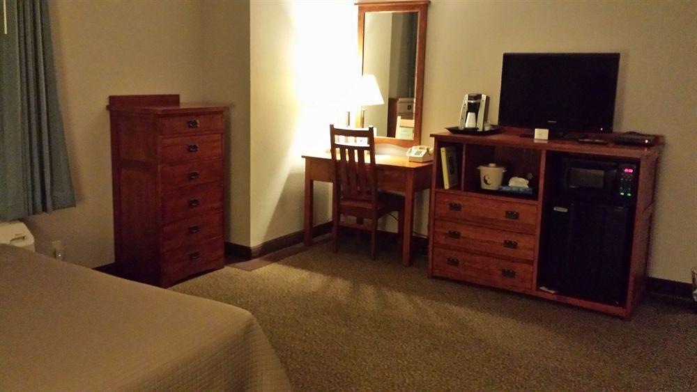 Pleasant Night Inn- Carthage Ny Eksteriør bilde